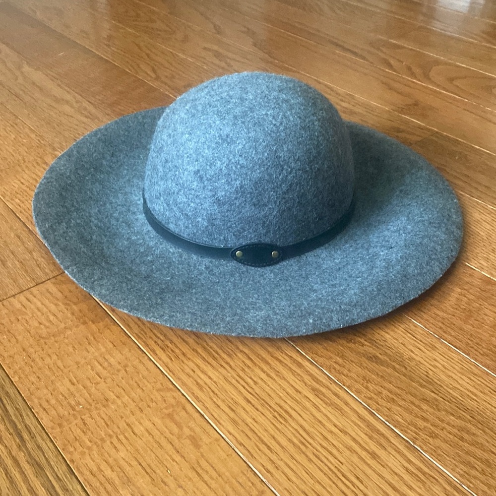 D&Y Women’s 100% wool floppy hat